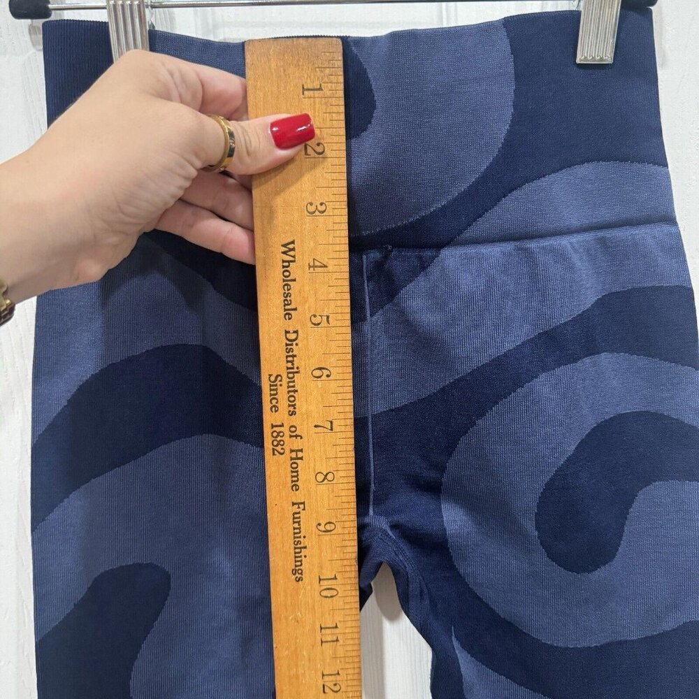Fabletics High-Waisted Seamless Blue Swirl Leggings Women’s Size Small S - Picture 6 of 7